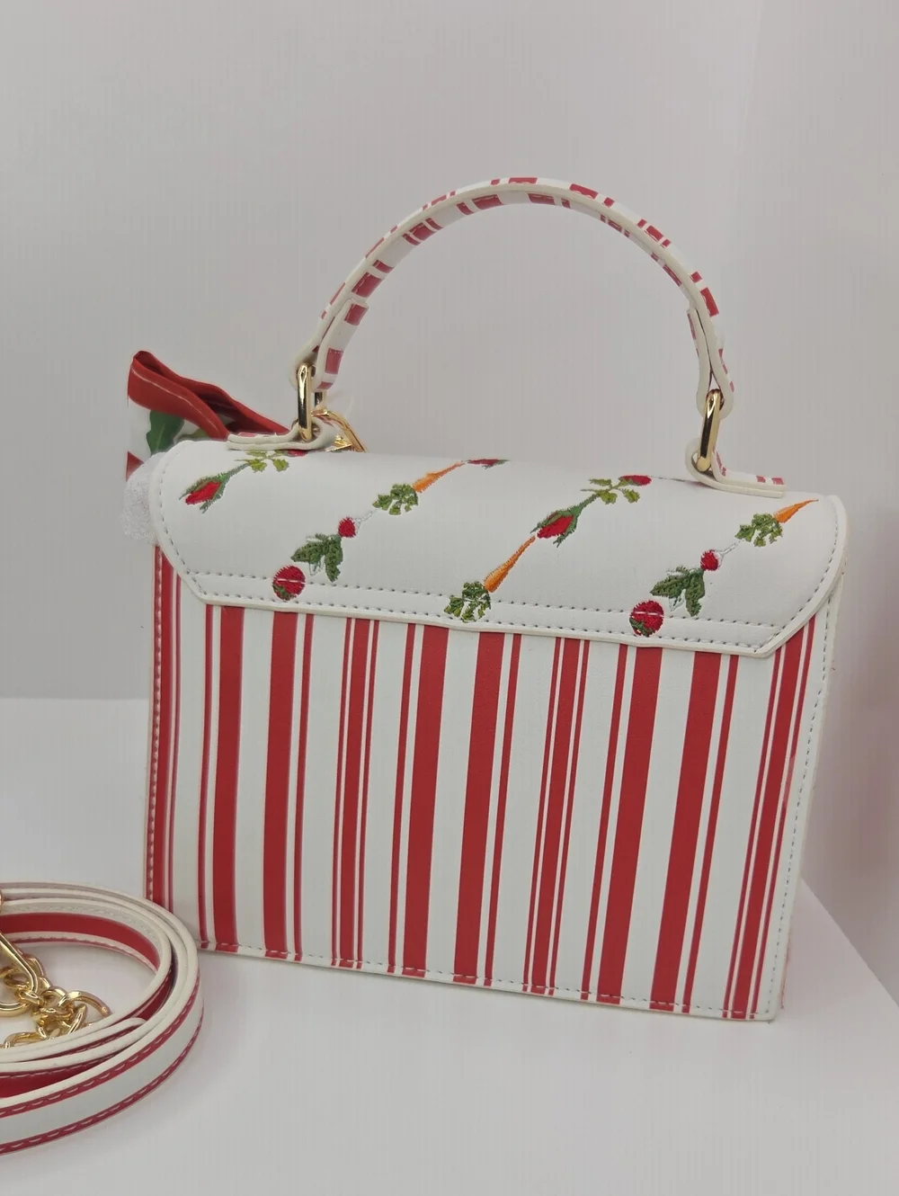 🥕▪️Betsey Johnson▪️ Carrots/ Radish Women’s Top-Handle satchel Vegetable Bag